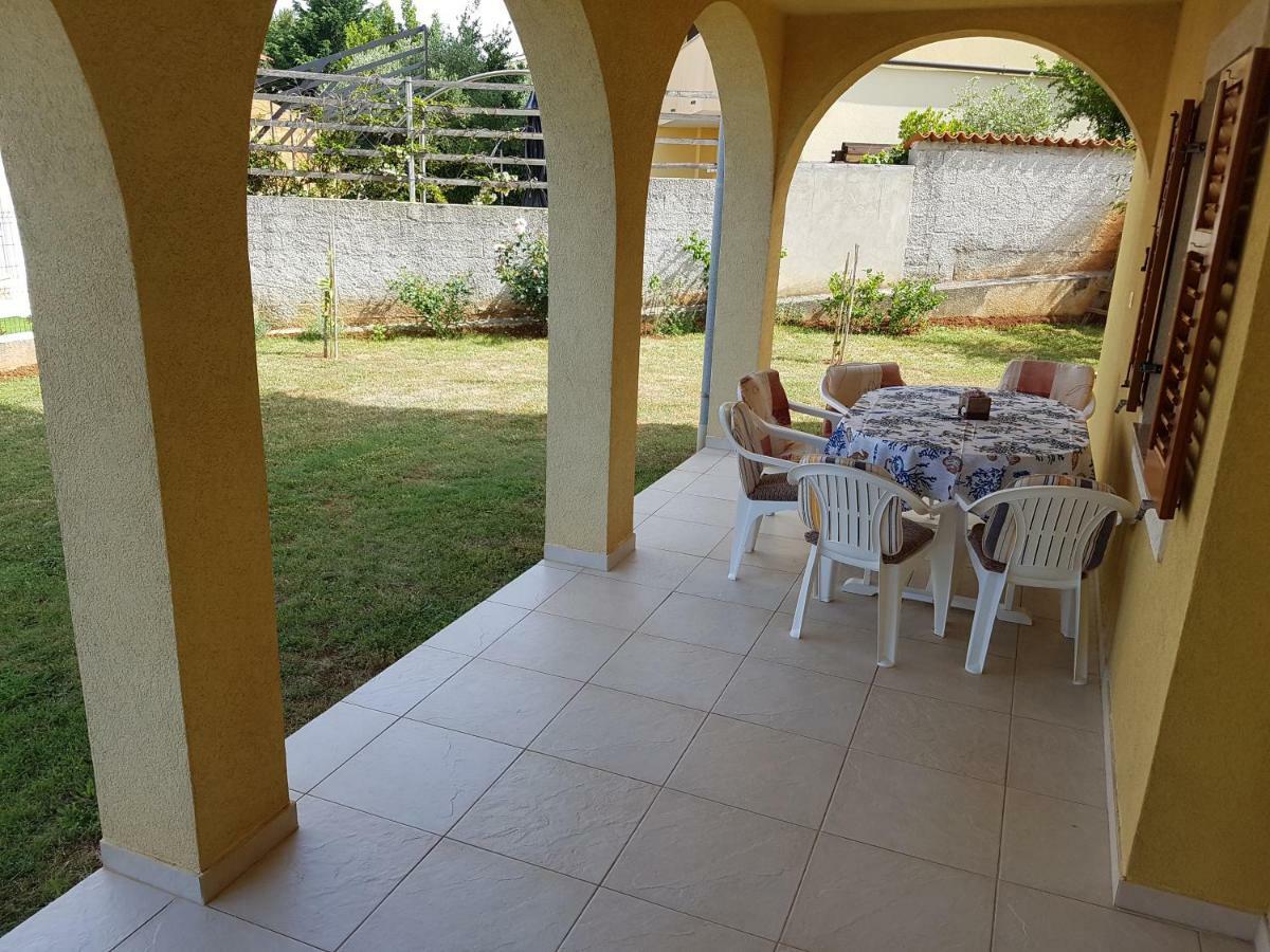 Apartment Barba Liznjan Bagian luar foto